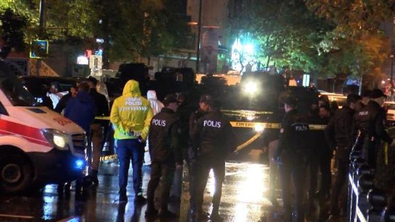 Beyoğlunda polis ile şüpheliler arasında çatışma: 1 ölü