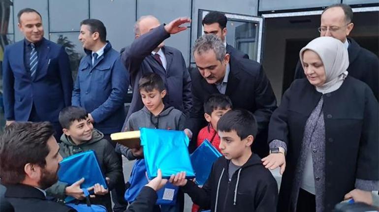 Bakan Özer duyurdu Düzcede okullara 1 hafta ara verildi