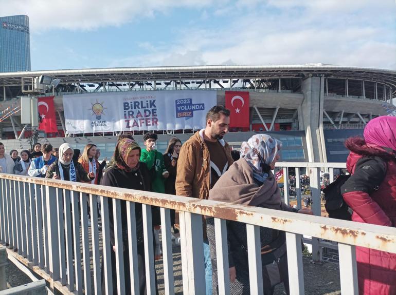 İstanbulda büyük coşku AK Parti teşkilatı Galatasaray NEF Stadyumunda buluştu