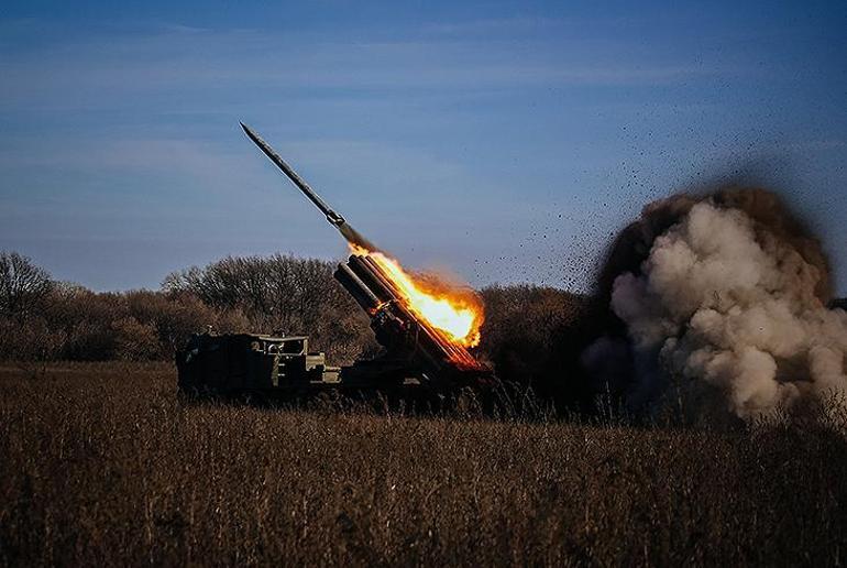 Rusya ve Çin meydan okudu Savaş uçaklarına acil kalkış emri: Radarda sekiz bombardıman jeti...