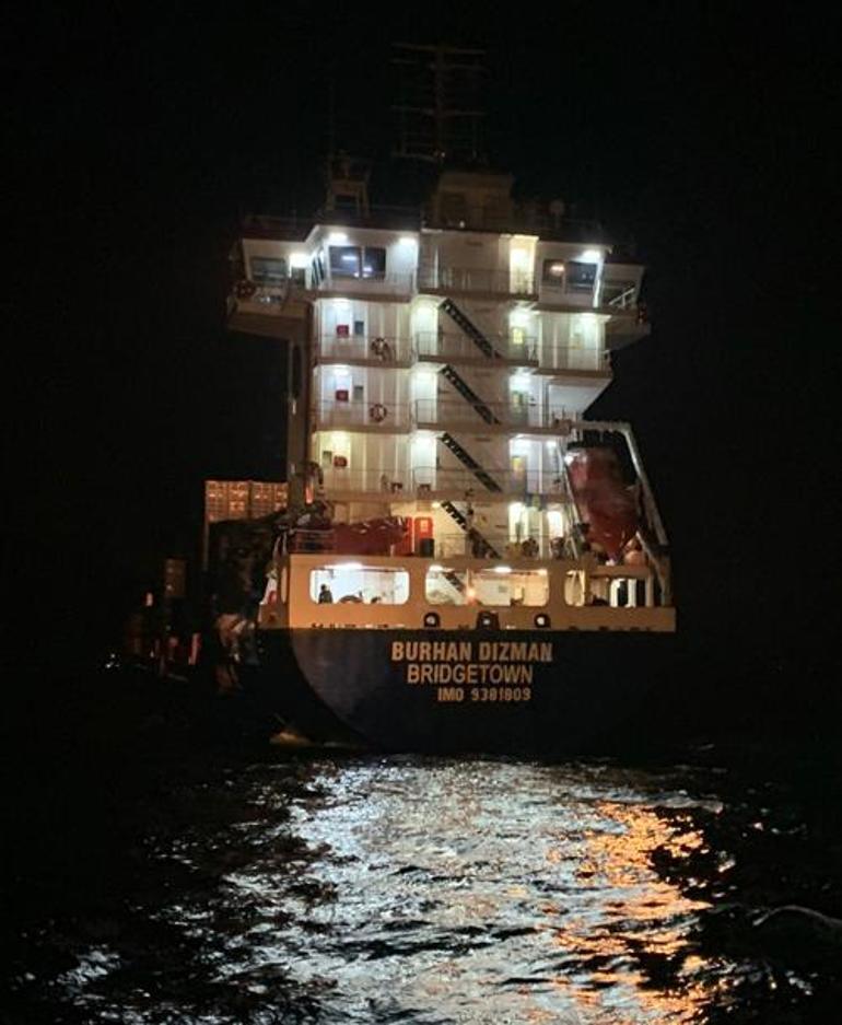 İstanbul Boğazında iki gemi çarpıştı