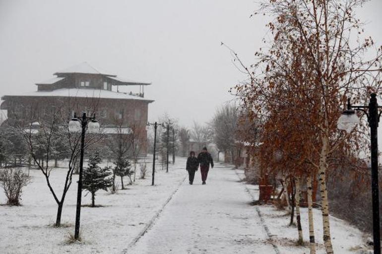 Ardahan’da ulaşıma kar engeli