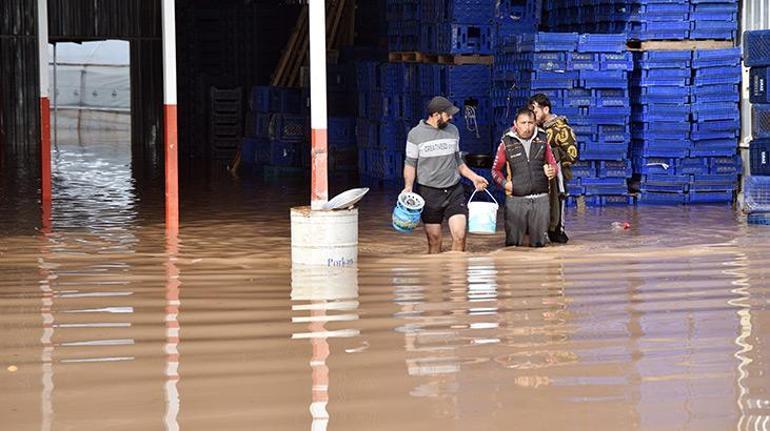 Sel vuran Antalyaya bir uyarı daha Çok kuvvetli yağışlar bekliyoruz