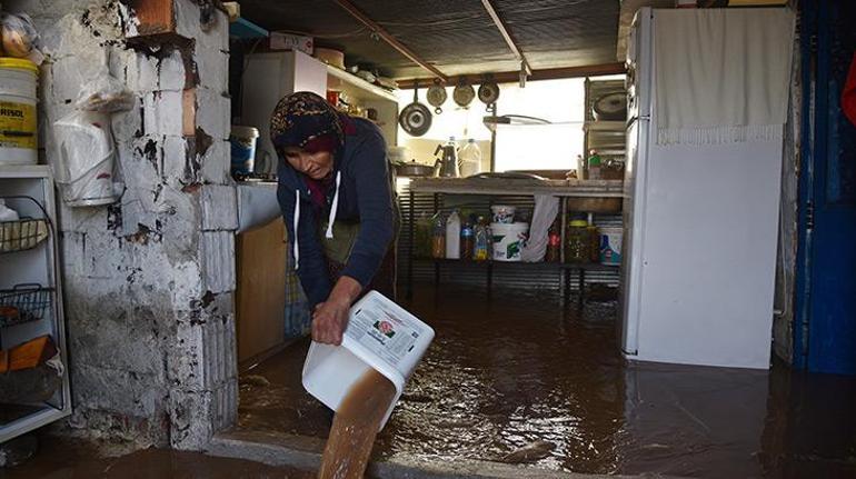 Sel vuran Antalyaya bir uyarı daha Çok kuvvetli yağışlar bekliyoruz