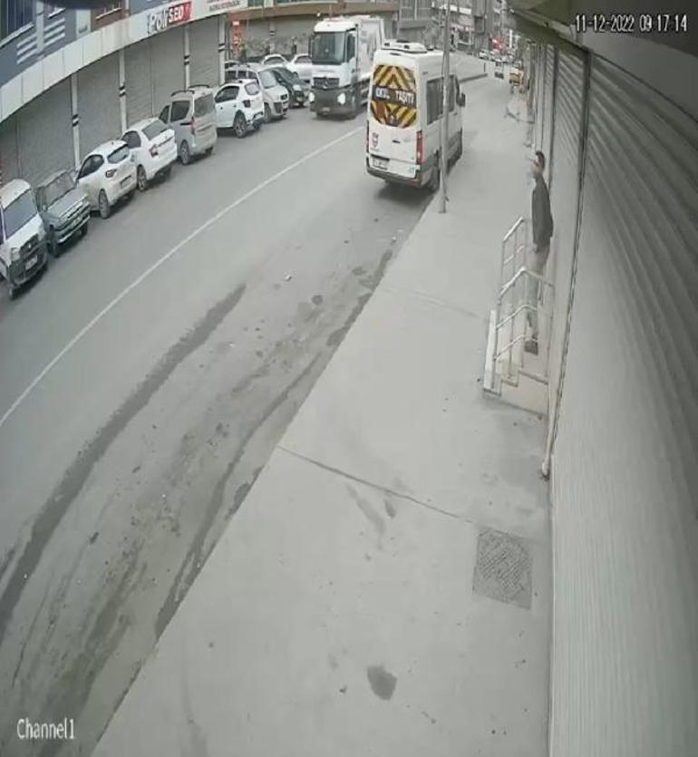 Sultangazide merdiven korkuluğu hırsızlığı kamerada