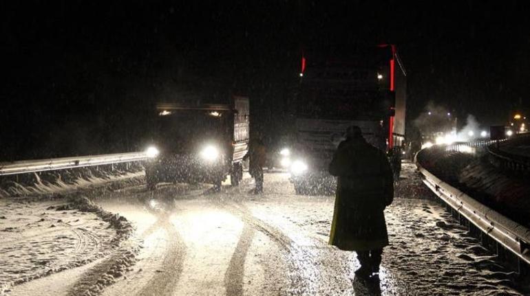 İstanbul’da mevsimin ilk karı Silivri’ye düştü