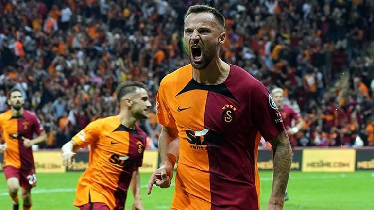 Galatasarayda Okan Buruk deneyimli oyuncunun üstünü çizdi Şansını kötü kullandı