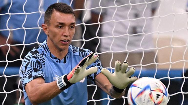 Galatasarayda Fernando Muslera sevinci FIFA, Fenerbahçe derbisini pas geçti