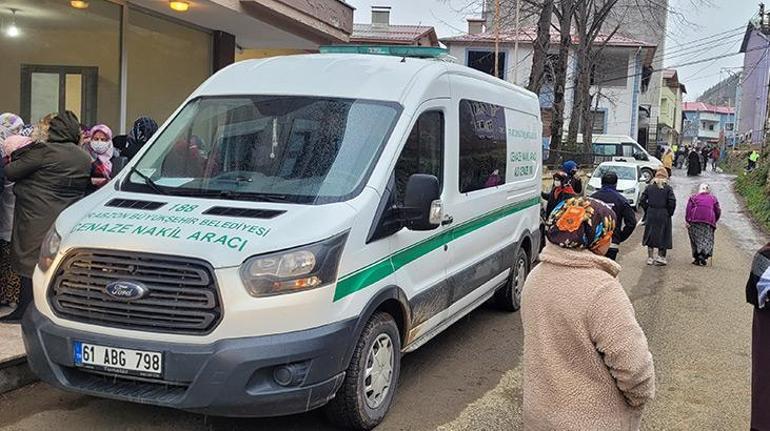 Pariste öldürülen Akının cenazesi Türkiyede Babanın isyan dolu sözleri: Karanlık bir yerde katledildi