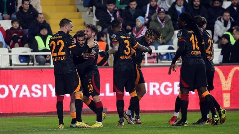 Sivasspor - Galatasaray maçında tartışmalı karar Erkan Özdamar damgası