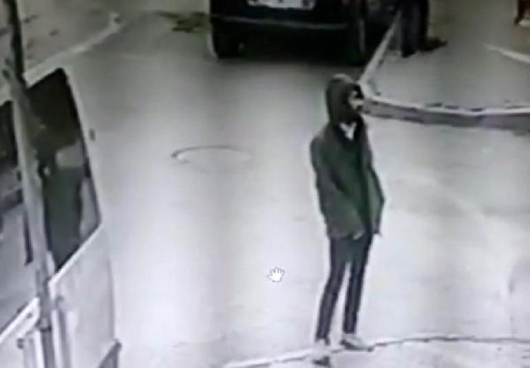 Sultangazide çaldığı montun cebindeki anahtarı farkeden şüpheli otomobili de çaldı