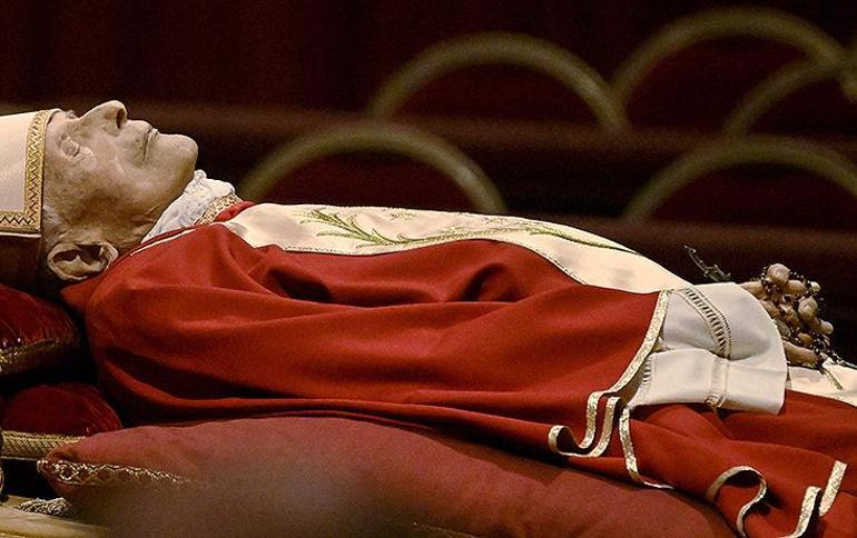 Papa Benedictustan ilk fotoğraflar Kural yok, tarihe geçecek