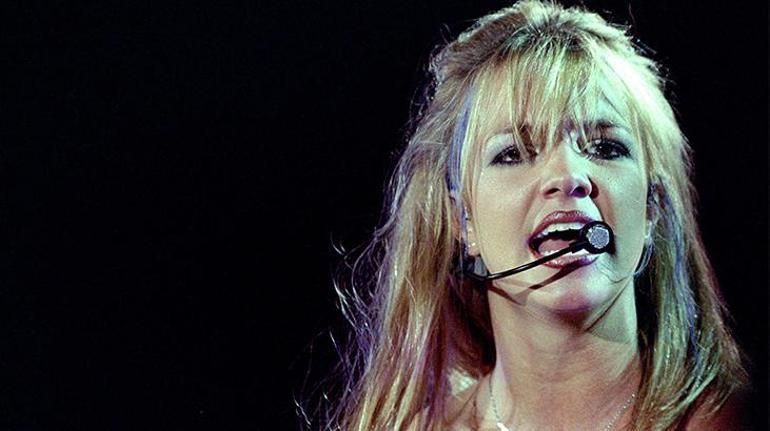 Molatik Fiskos: Ariana Grande, Rihanna ve diğerleri...