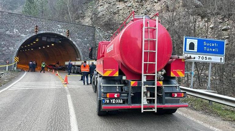 Otomobil ile TIR çarpıştı; 1 ölü, 2 yaralı