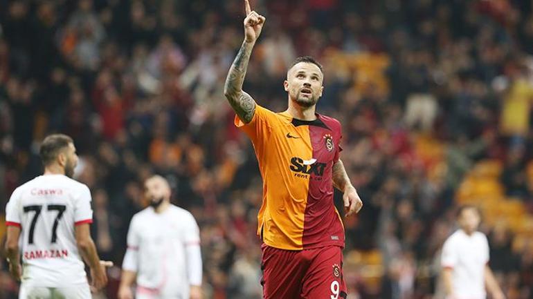Galatasarayın yıldızına Premier Lig kancası 20 milyon euroluk beklenti