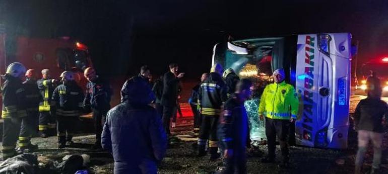 Diyarbakır’da yolcu otobüsü devrildi 1’i bebek 5 kişi hayatını kaybetti