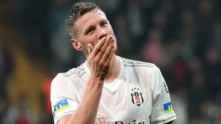 Beşiktaşın yıldızı Wout Weghorsta Premier Lig devi talip Menajerinden transfer açıklaması