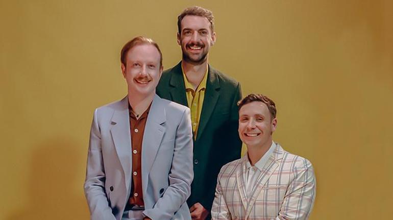 Sıkıysa Iskala 5: Sam Ryder, FLO, Two Door Cinema Club