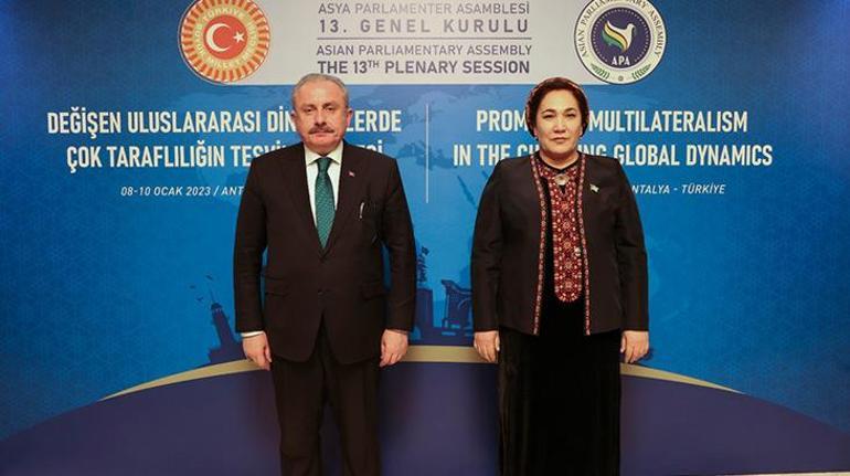 APA 13. Genel Kurulunda zeytin fidanlarıyla barış mesajı verildi
