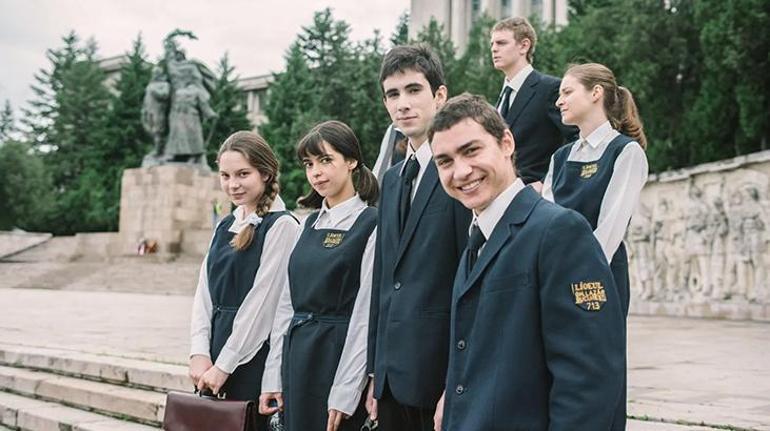 Metronom: Yönetmen imzasına rağmen yarım kalmışlık hissini aşamıyor