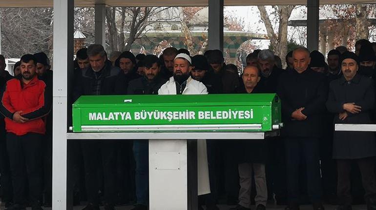 5 aylık hamile Esengül ile onu öldürüp intihar eden eşi toprağa verildi