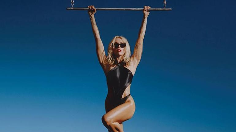 Sıkıysa Iskala 6: Miley Cyrus, The Vaccines, Nova Twins