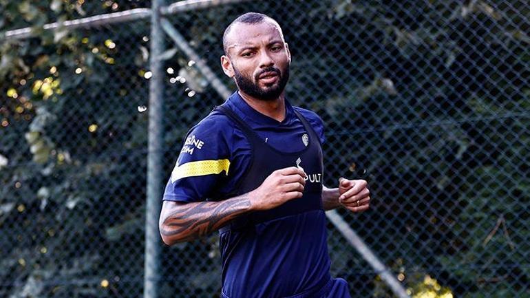 Fiorentina Fenerbahçeli yıldızın transferini askıya aldı