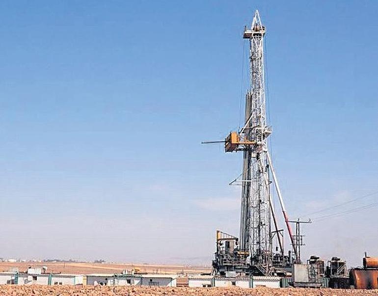 Suriye petrolünü PKK pazarlıyor