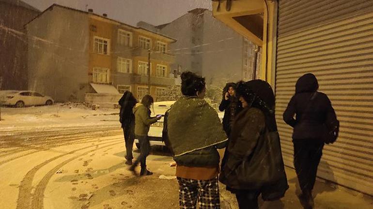 İranda deprem Van ve çevre illerde de hissedildi