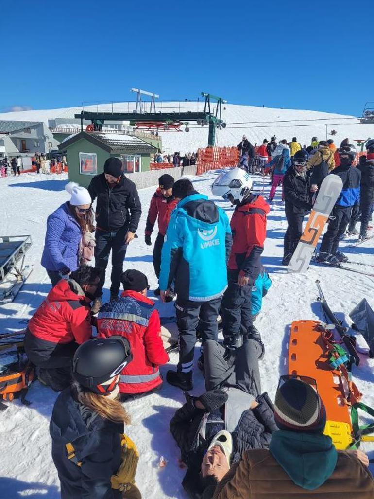 Saklıkentte kayakçı, sıra bekleyenlere çarptı: 4 yaralı