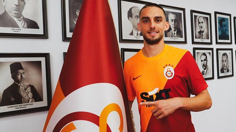 Galatasarayda ayrılıklar üst üste geliyor Yeni takımı şaşırttı