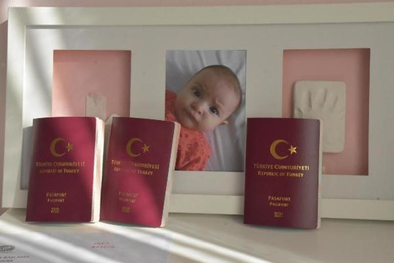 SMA hastası Peranın pasaportu hazır, Dubaiye uçacağı günü bekliyor