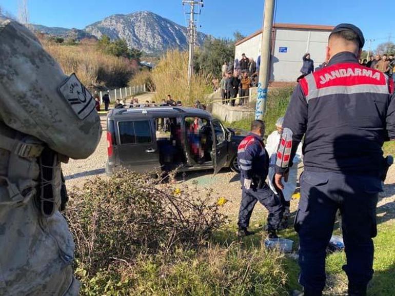 Antalyada cinayet: Mahalle muhtarı dahil 3 ölü, 1 yaralı