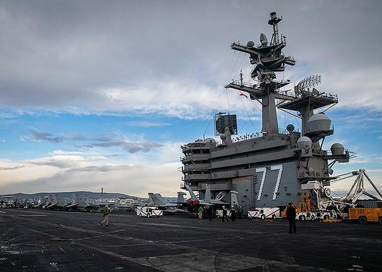 Amerikan uçak gemisi Ege Denizinde Konum İzmirin karşısı