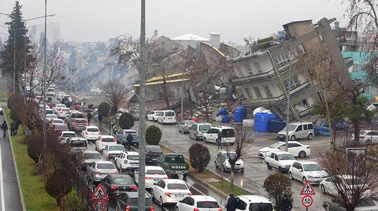 Son dakika Kahramanmaraşta 7,7 büyüklüğünde deprem