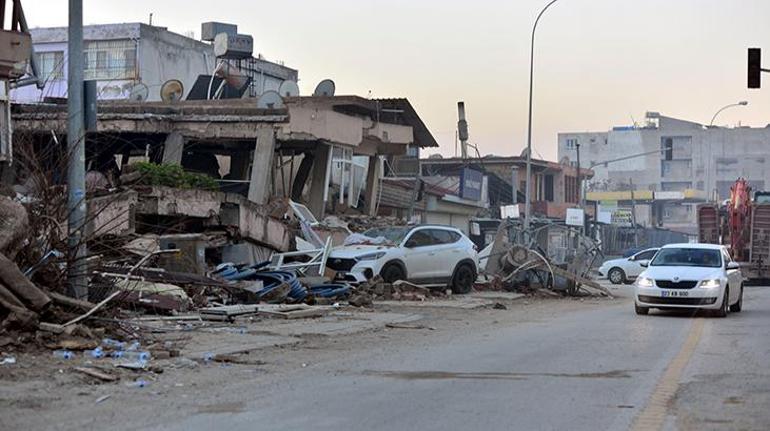 Somalı madenciler, Samandağda enkazdan 15 kişiyi kurtardı