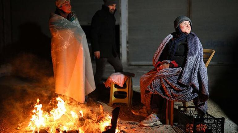 Somalı madenciler, Samandağda enkazdan 15 kişiyi kurtardı