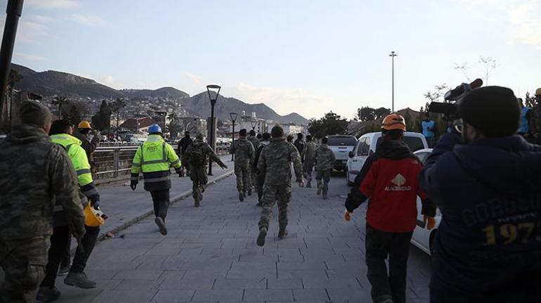 Depremi fırsat bilen yağmacılar böyle yakalandı