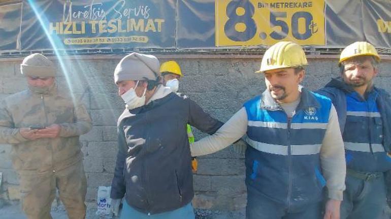 11.günde 248.saatte kurtarılan Aleyna Ölmez’in yakınları madencilere sarılıp ağladı