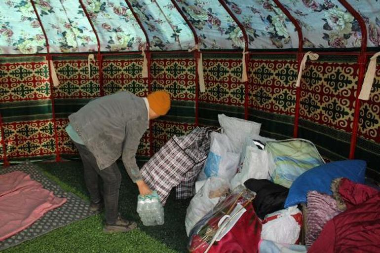 Depremzedeler, Kırgız çadırlarına yerleşmeye başladı