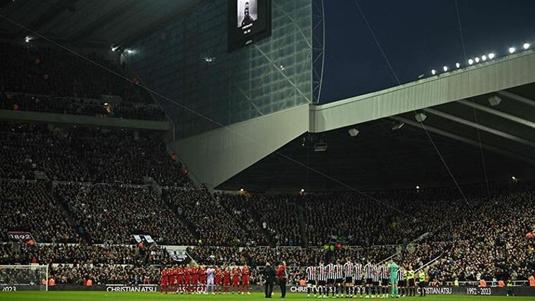 Newcastle United - Liverpool maçında inanılmaz hata Direkt kırmızı kart gördü