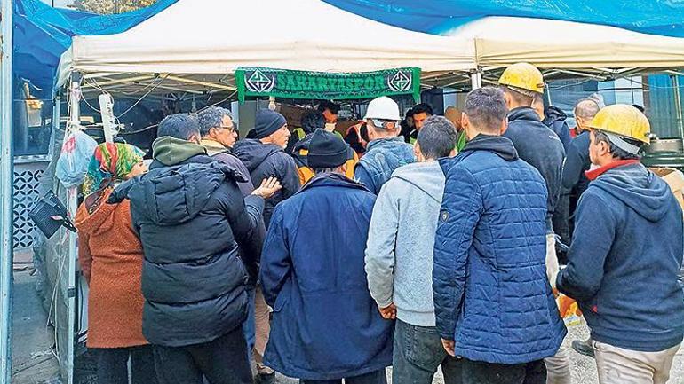 Sakaryaspor taraftarı yaraları sarmak için çalışıyor