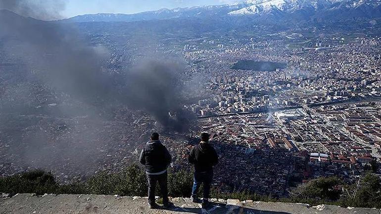 Tam mezara konulacakken canlandı Deprem enkazından çıkartıldı, dünya bunu konuşuyor