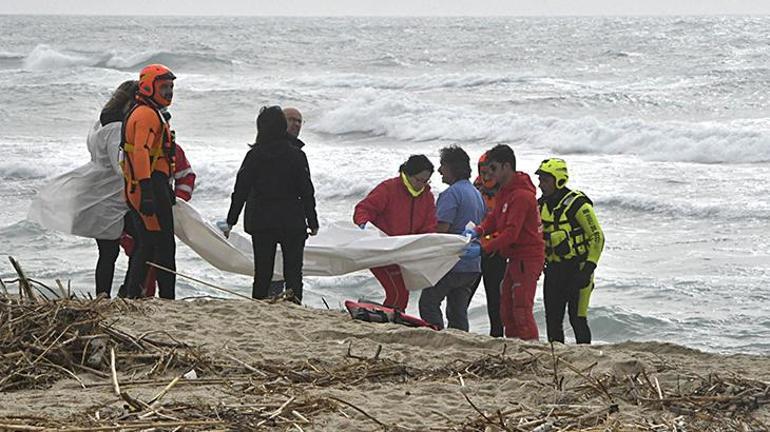 İtalya açıklarında göçmen teknesi battı: 58 ölü