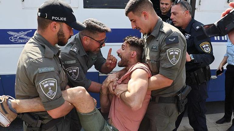 İsrailde yargı reformu gerginliği had safhada Polisten göstericilere sert müdahale
