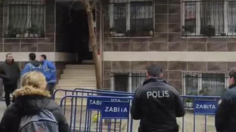 Gaziosmanpaşada çatlakların oluştuğu bina tahliye edildi