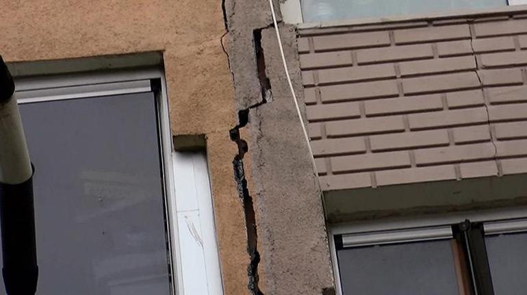 Gaziosmanpaşada çatlakların oluştuğu bina tahliye edildi