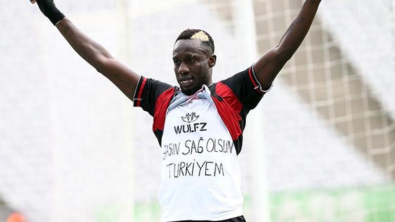 Süper Ligde Andrea Pirlo fırtınası Mbaye Diagne damga vurdu