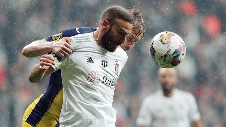 Nihat Kahveci, Beşiktaşın yeni transferini övdü Ayakları titreyebilirdi