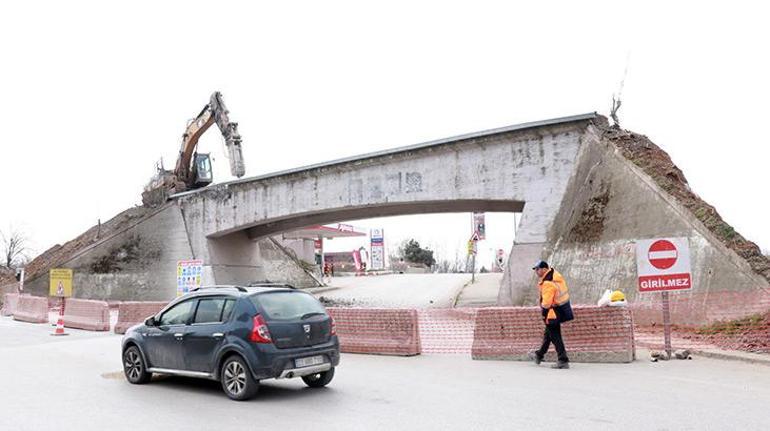 Edirnede Tunca Köprüsü, hızlı tren çalışması sebebiyle trafiğe kapatıldı